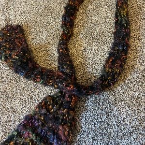 Black multicolor yarn scarf